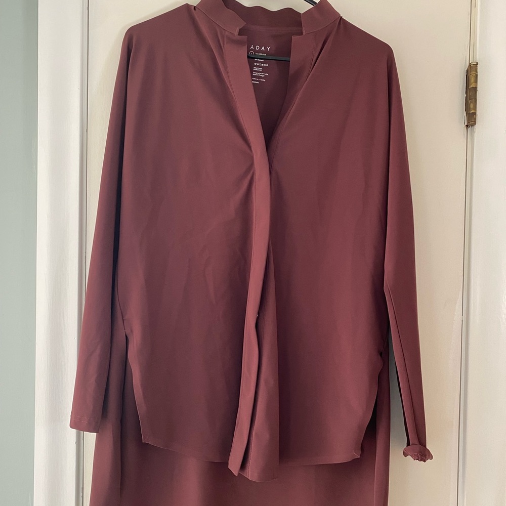 ADAY  snap closure. Maroon/brown